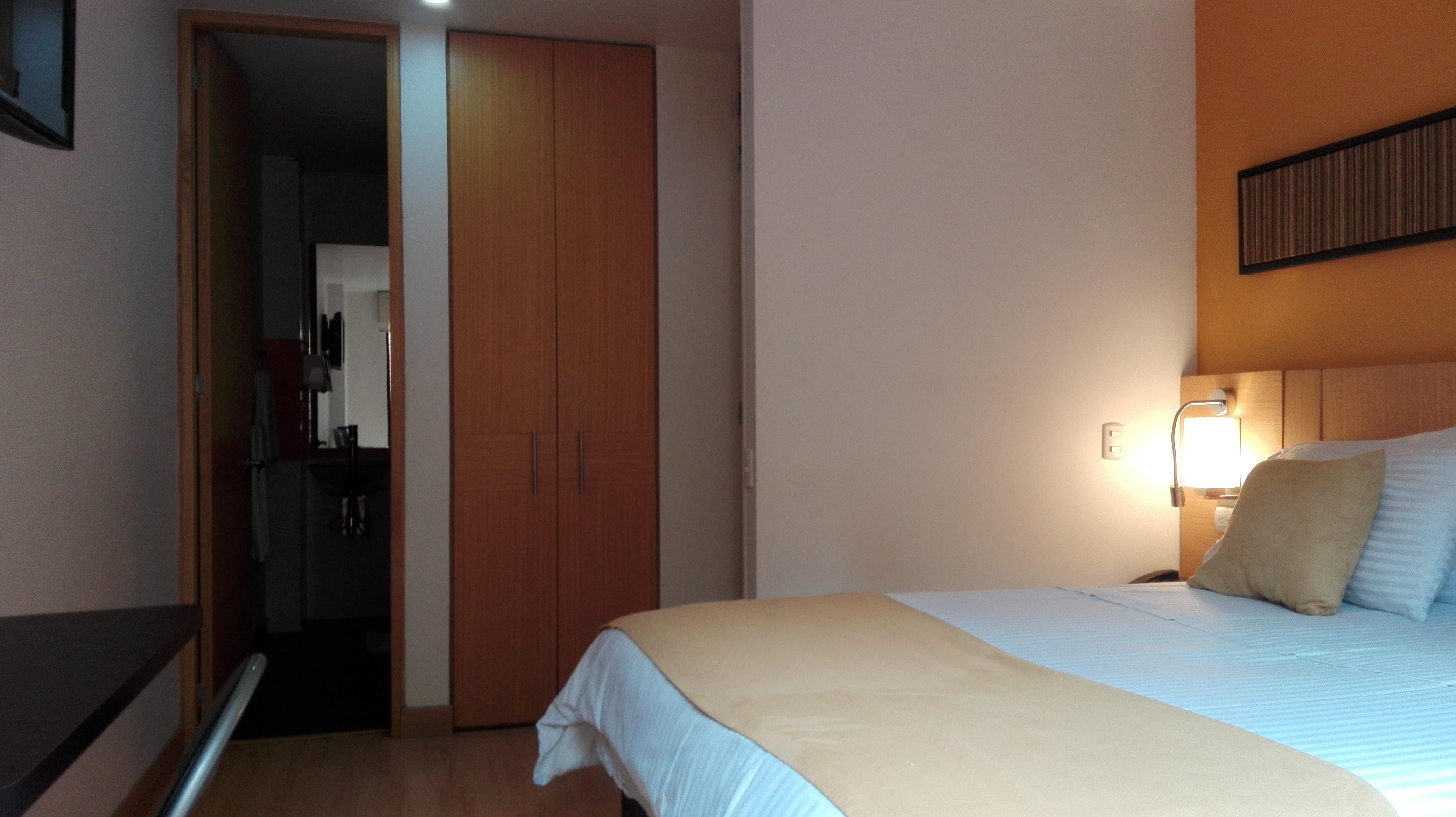 Hotel Dorado Ferial Богота Екстериор снимка