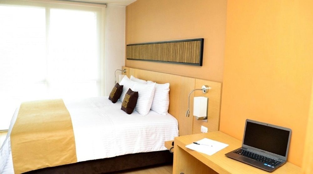 Hotel Dorado Ferial Богота Екстериор снимка